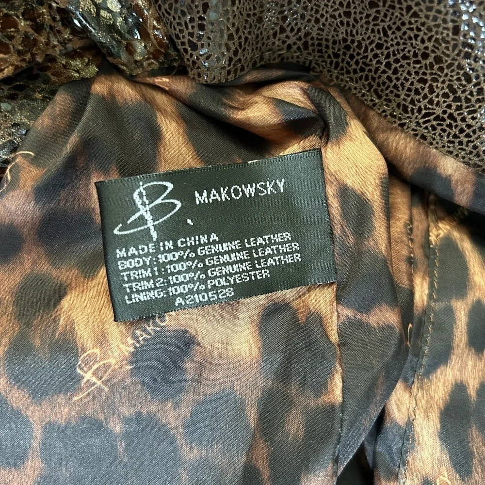 B. Makowsky shiny brown /black scale print leather crossbody purse /shoulder bag